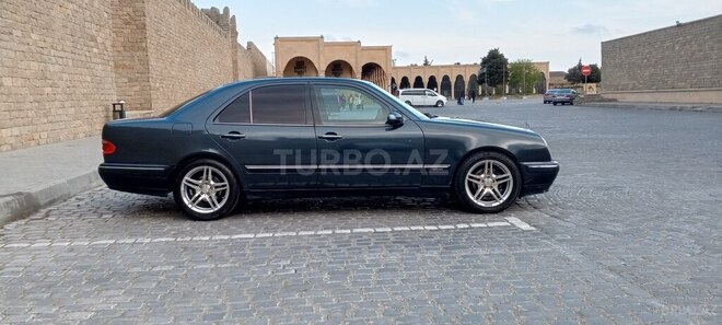 Mercedes E 220 d 2001, 459,771 km - 2.2 л - Bakı