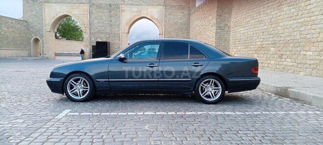 Mercedes E 220 d 2001, 459,771 km - 2.2 л - Bakı