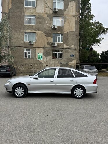 Opel Vectra 1999, 200,000 km - 2.0 l - Sumqayıt