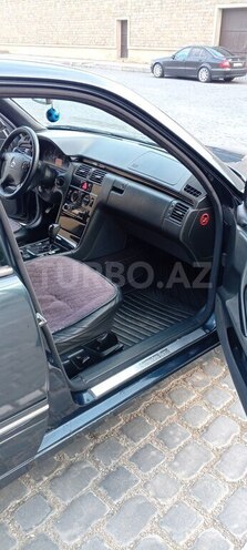 Mercedes E 220 d 2001, 459,771 km - 2.2 л - Bakı