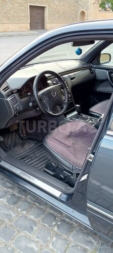 Mercedes E 220 d 2001, 459,771 km - 2.2 л - Bakı