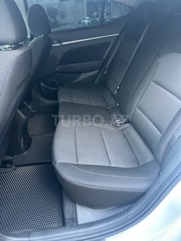 Hyundai Elantra 2018, 93,560 km - 2.0 л - Bakı