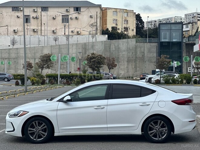 Hyundai Elantra 2018, 93,560 km - 2.0 л - Bakı