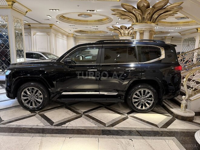 Toyota Land Cruiser-5
