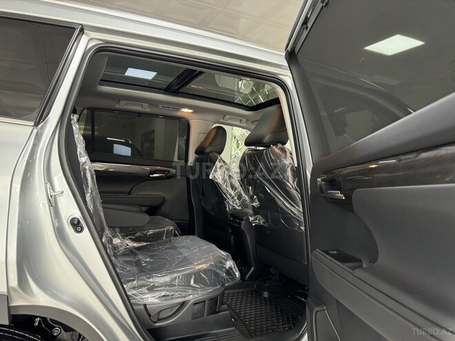 Toyota Highlander 2023, 1,100 km - 2.4 l - Bakı
