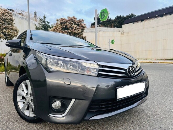 Toyota Corolla 2015, 163,212 km - 1.6 l - Bakı