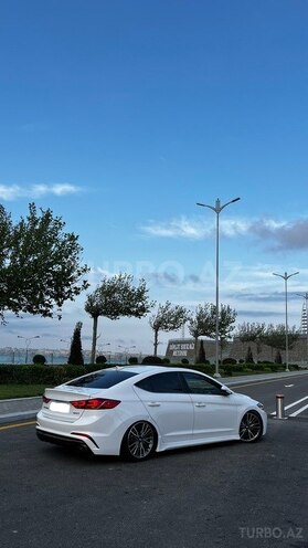 Hyundai Elantra 2018, 83,000 km - 1.6 л - Bakı