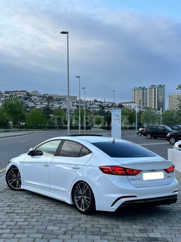 Hyundai Elantra 2018, 83,000 km - 1.6 л - Bakı