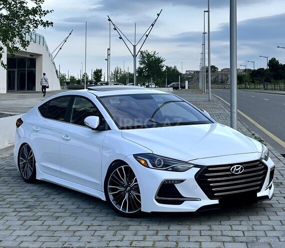Hyundai Elantra 2018, 83,000 km - 1.6 л - Bakı