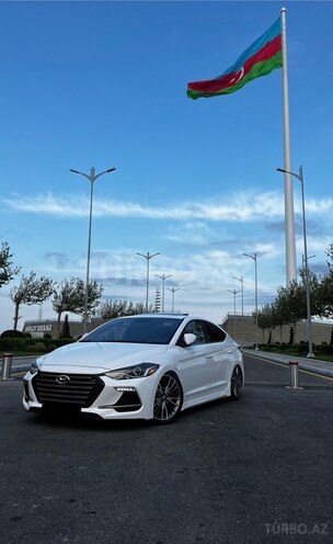 Hyundai Elantra 2018, 83,000 km - 1.6 л - Bakı