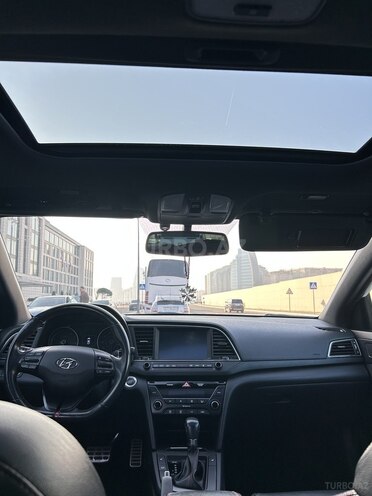 Hyundai Elantra 2018, 83,000 km - 1.6 л - Bakı