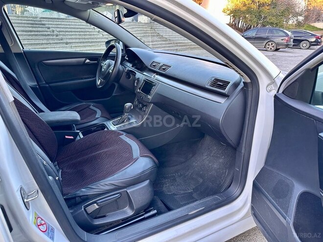 Volkswagen Passat 2013, 196,000 km - 1.8 l - Bakı