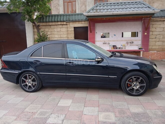 Mercedes C 220 d 2002, 357,000 km - 2.2 l - Bakı