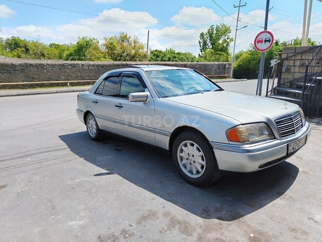Mercedes C 180 1995, 422,495 km - 1.8 l - Zaqatala