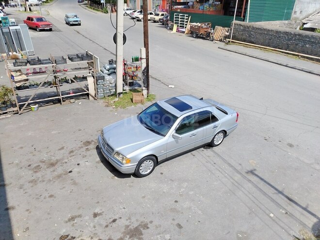 Mercedes C 180 1995, 422,495 km - 1.8 l - Zaqatala