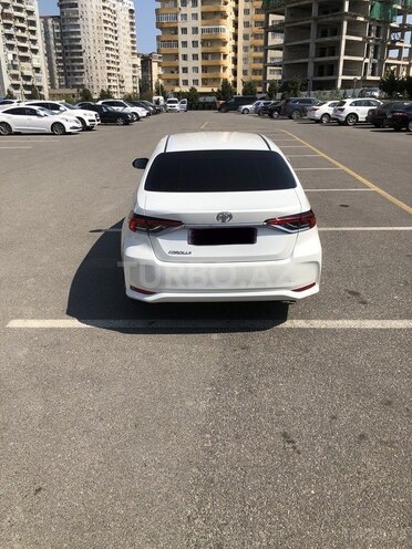 Toyota Corolla 2019, 105,600 km - 1.6 l - Bakı
