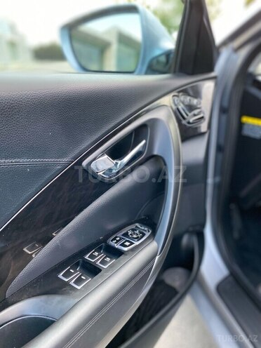 Hyundai Grandeur-18