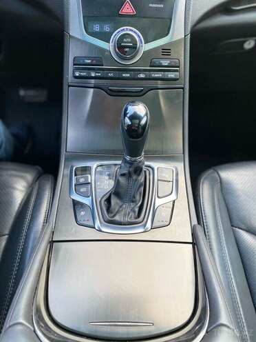 Hyundai Grandeur-19
