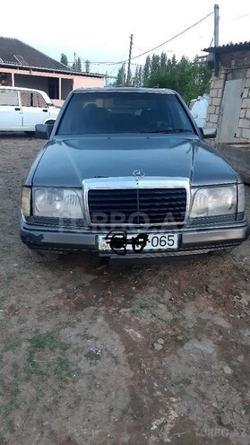 Mercedes E 250 1992, 294,739 km - 2.5 л - Goranboy