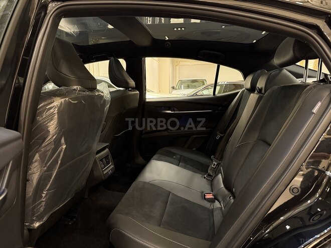 Toyota Camry-13