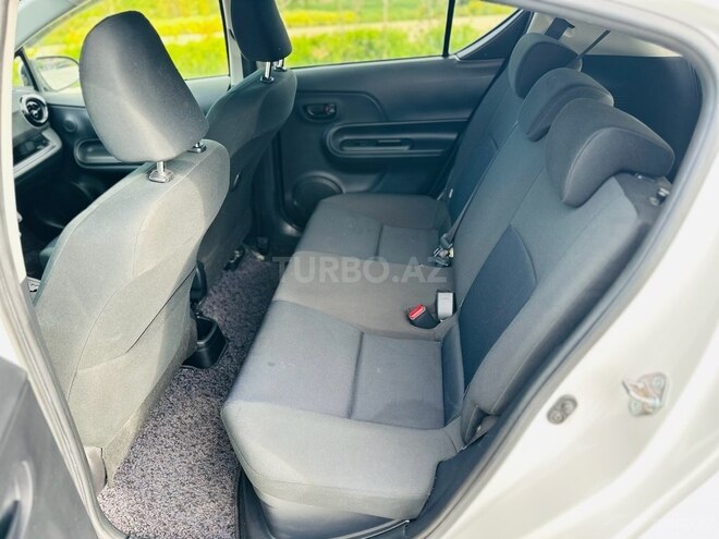 Toyota Aqua 2016, 42,950 km - 1.5 l - Bakı