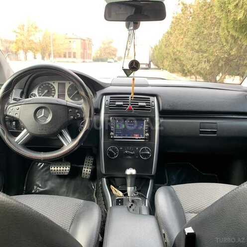 Mercedes B 180 2009, 217,000 km - 1.7 l - Naxçıvan