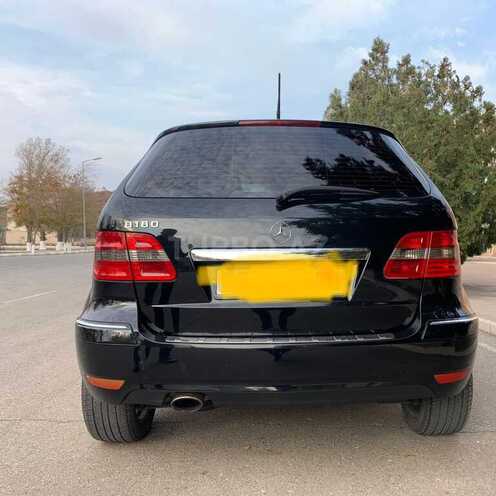 Mercedes B 180 2009, 217,000 km - 1.7 l - Naxçıvan