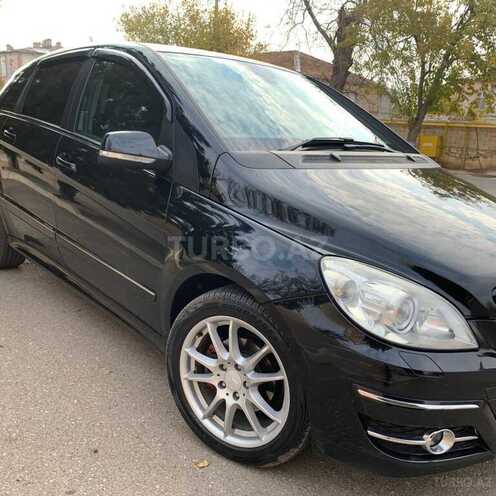 Mercedes B 180 2009, 217,000 km - 1.7 l - Naxçıvan