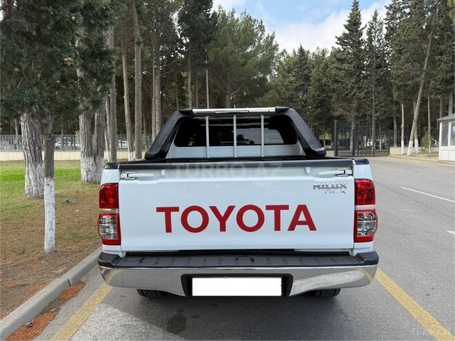 Toyota Hilux 2013, 134,200 km - 2.5 l - Bakı