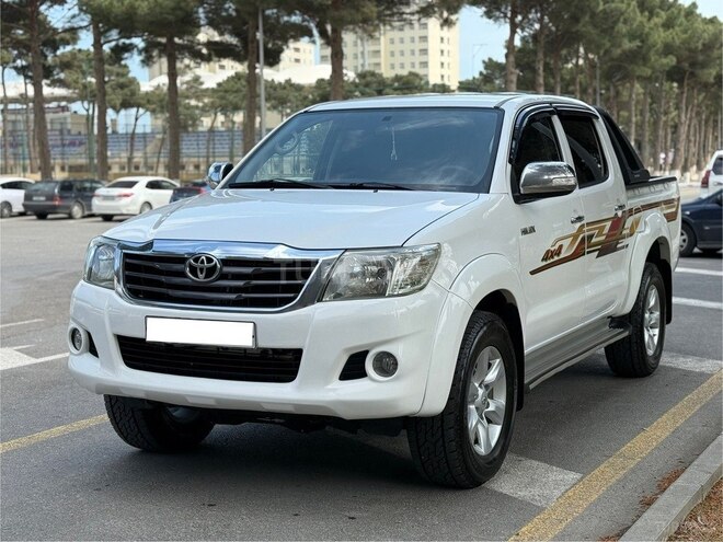Toyota Hilux 2013, 134,200 km - 2.5 l - Bakı