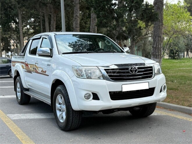 Toyota Hilux 2013, 134,200 km - 2.5 l - Bakı