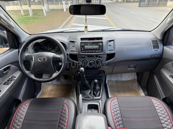 Toyota Hilux 2013, 134,200 km - 2.5 l - Bakı