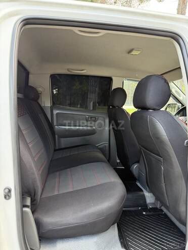 Toyota Hilux 2013, 134,200 km - 2.5 l - Bakı