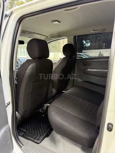 Toyota Hilux 2013, 134,200 km - 2.5 l - Bakı