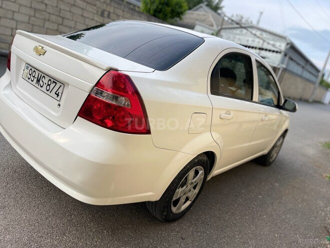 Chevrolet Aveo-13