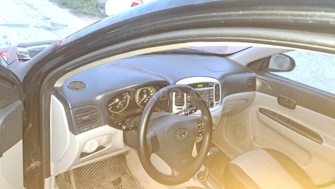 Hyundai Accent 2007, 220,000 km - 1.6 l - Quba