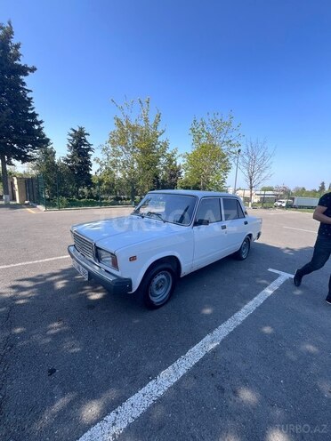 LADA (VAZ) 2107 2004, 70,000 km - 1.6 l - Quba