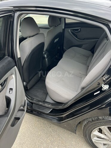 Hyundai Elantra 2014, 270,000 km - 1.8 л - Xudat
