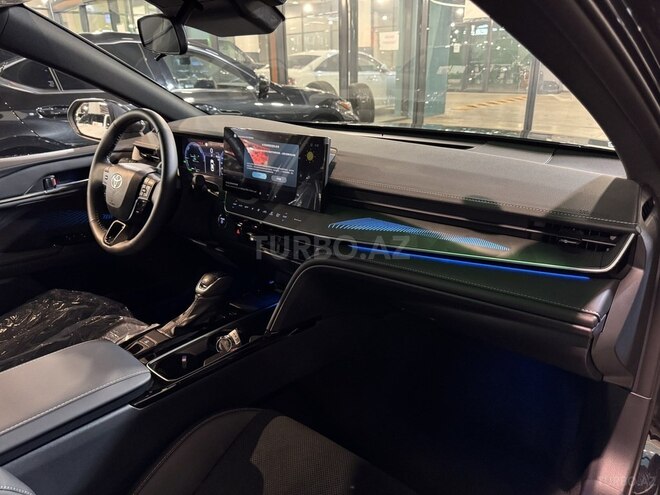 Toyota Camry-11