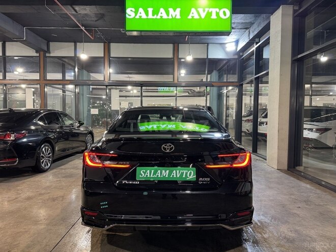 Toyota Camry-5