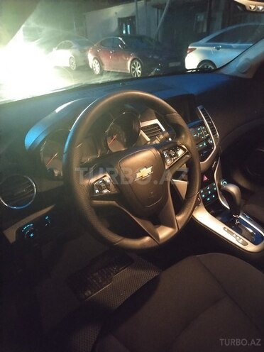 Chevrolet Cruze-11