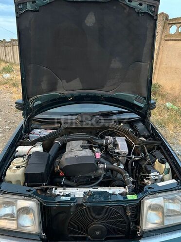 Mercedes E 220 1995, 320,000 km - 2.2 l - Gəncə