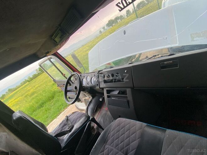 Mercedes 709 D 1994, 52,345 km - 4.0 l - Qazax