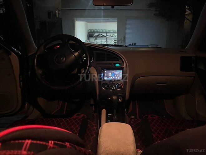 Hyundai Elantra 2001, 111,000 km - 2.0 l - Bakı