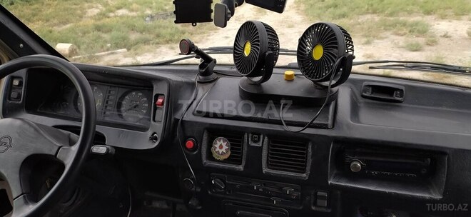GAZ 31105 1998, 250,000 km - 2.4 l - Siyəzən