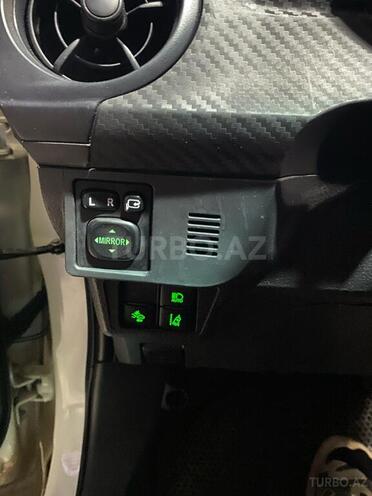 Toyota Corolla Fielder 2016, 239,210 km - 1.5 л - Bakı