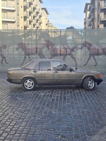 Mercedes 190 1988, 242,968 km - 2.0 л - Ağsu