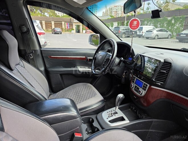 Hyundai Santa Fe-11