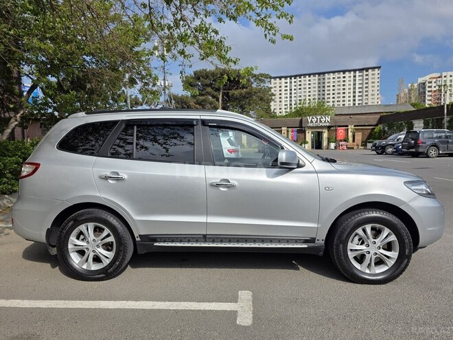 Hyundai Santa Fe-14