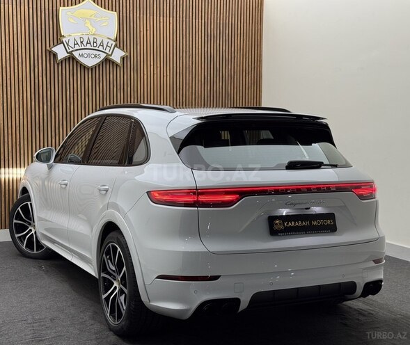 Porsche Cayenne Turbo 2018, 65,000 km - 4.0 l - Bakı